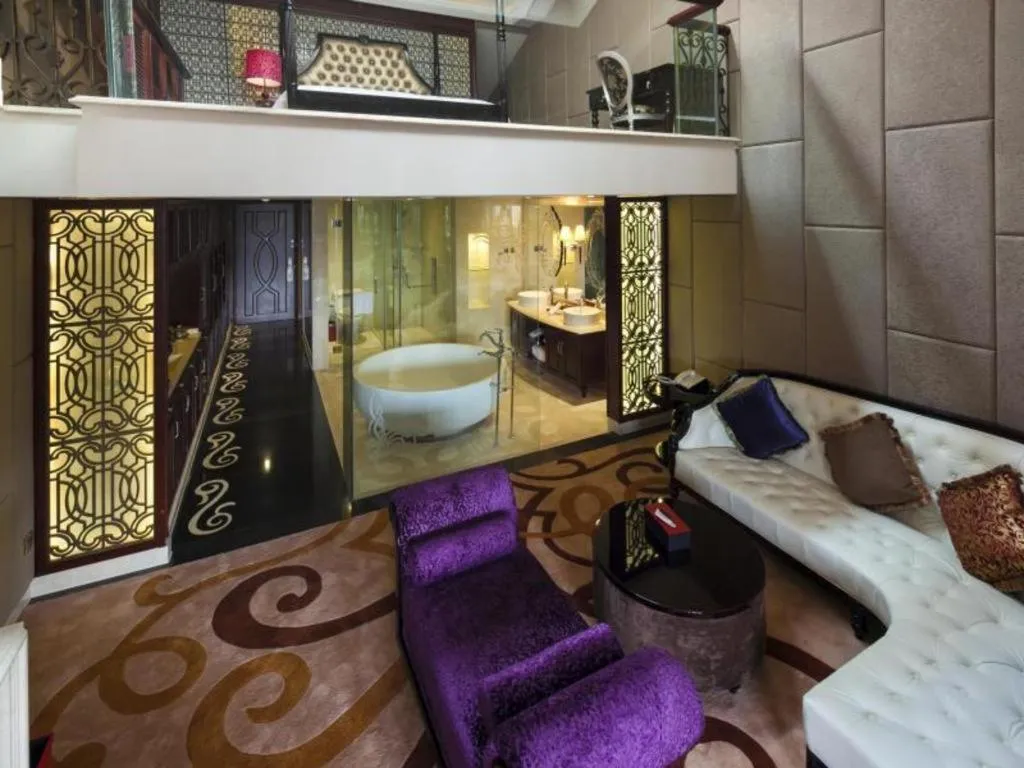 Bed in Eden Club House