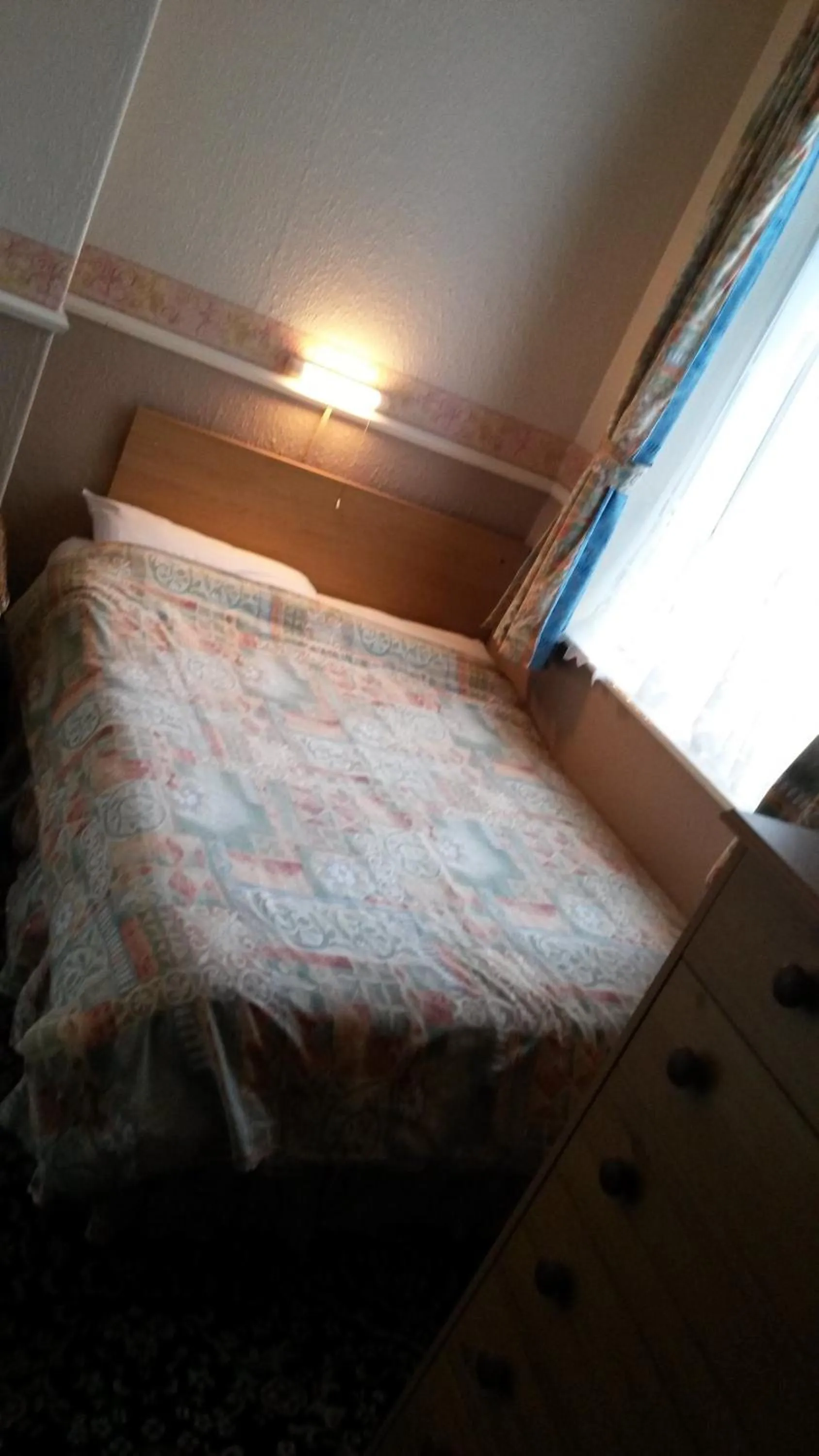 Bed in Walford Hotel