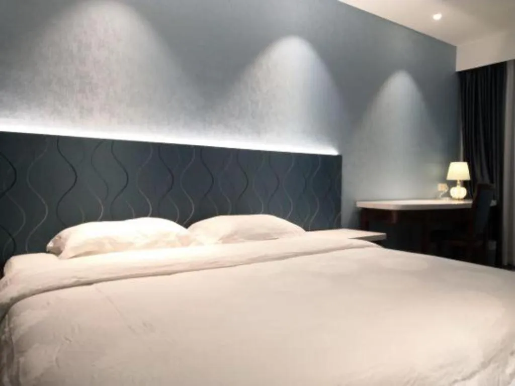 Bed in Friendship Hotel