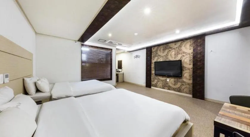 Bed in Hotel W Shinjeju