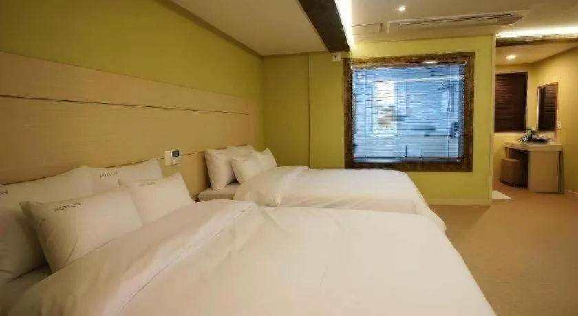 Bed in Hotel W Shinjeju