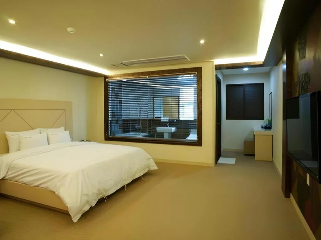 Bed in Hotel W Shinjeju