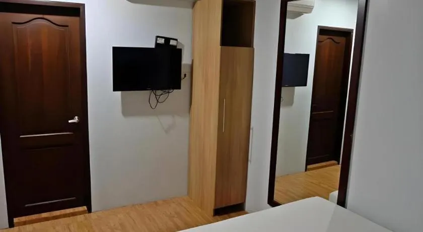 Capitol Central Hotel and Suites