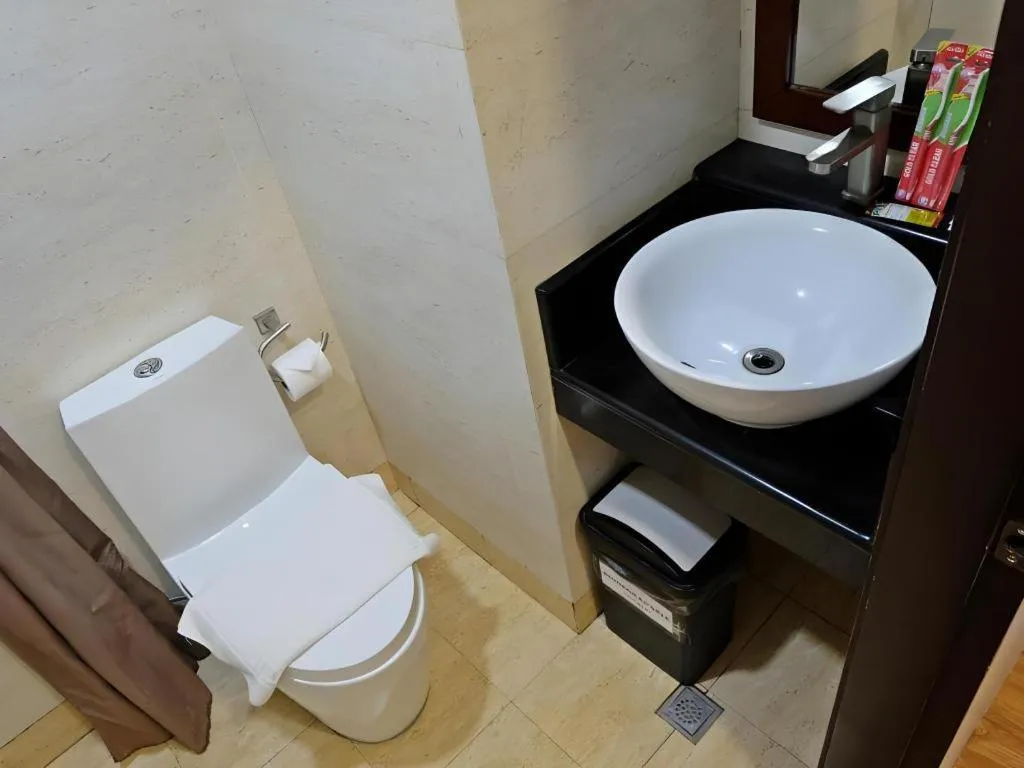 Capitol Central Hotel and Suites