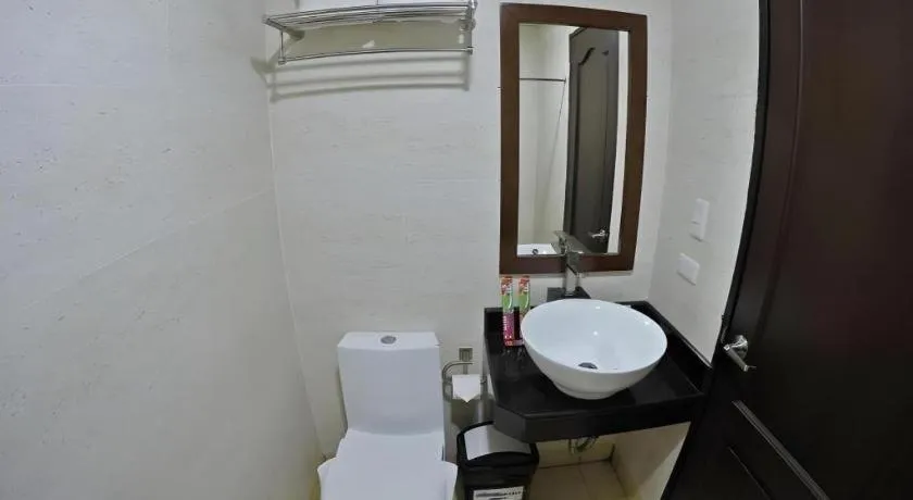 Capitol Central Hotel and Suites