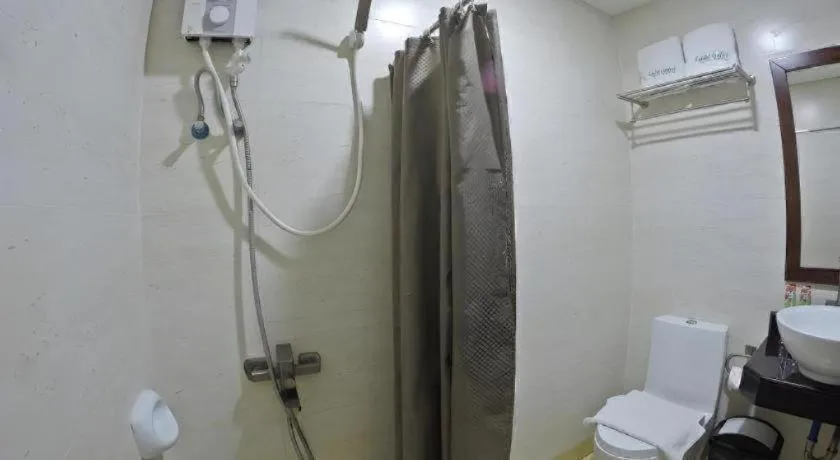 Capitol Central Hotel and Suites