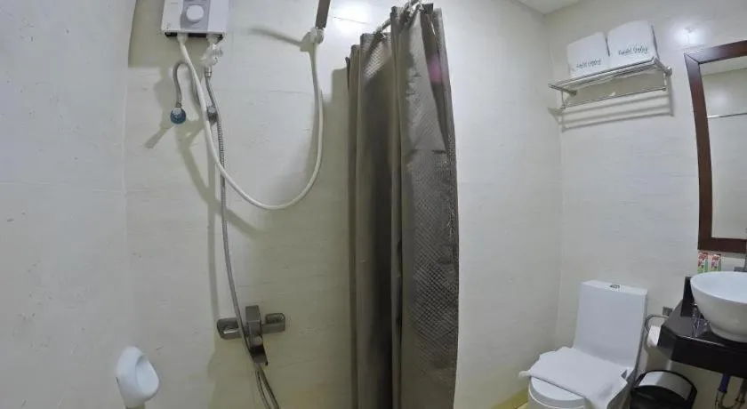 Capitol Central Hotel and Suites