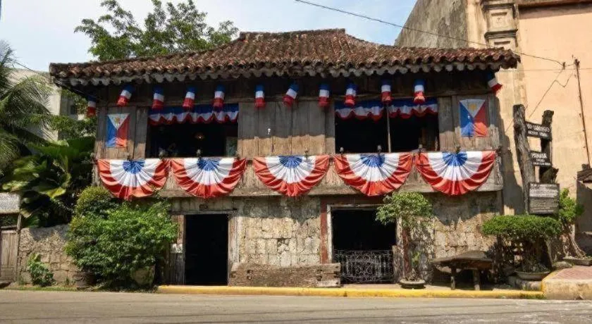 Capitol Central Hotel and Suites