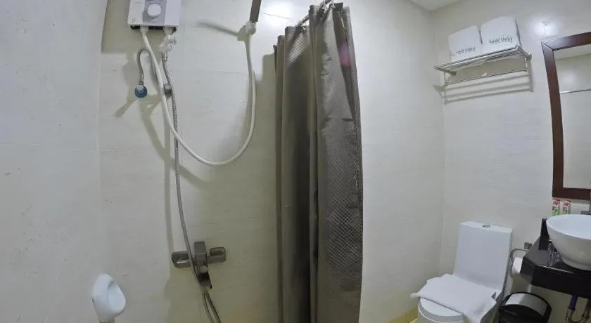 Capitol Central Hotel and Suites