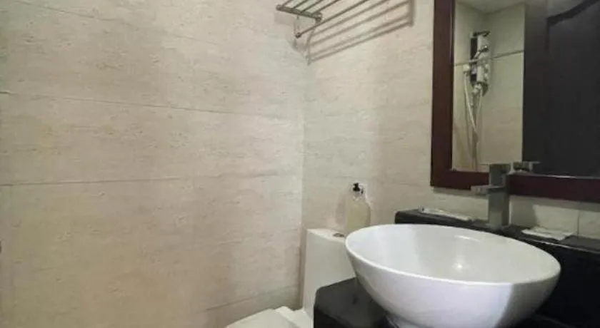 Capitol Central Hotel and Suites