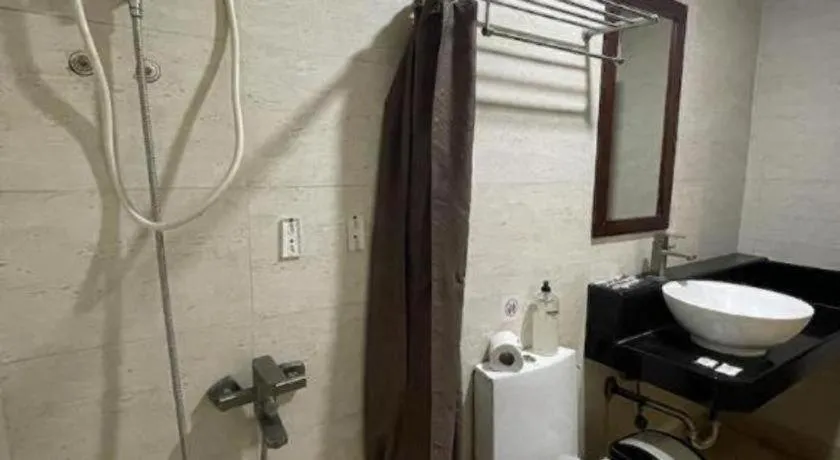 Capitol Central Hotel and Suites