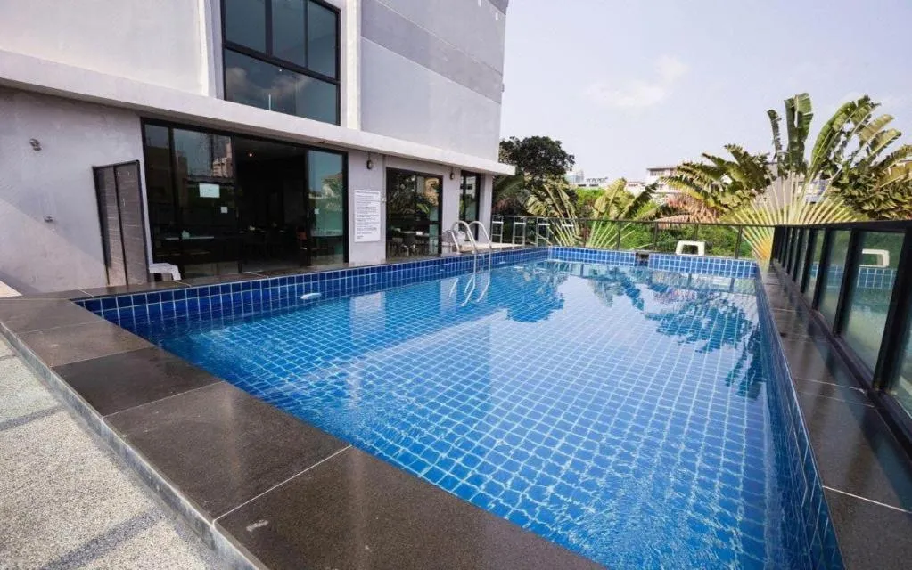 B2 South Pattaya Premier Hotel