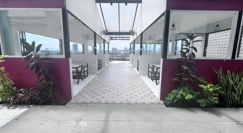 Redstar Hotel Jakarta