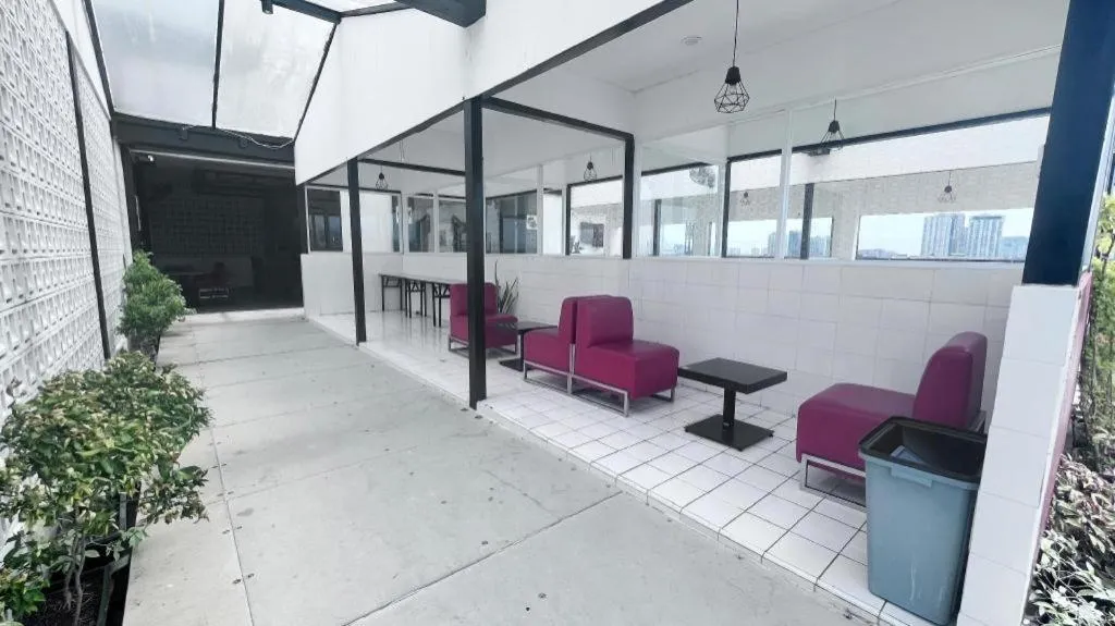 Redstar Hotel Jakarta