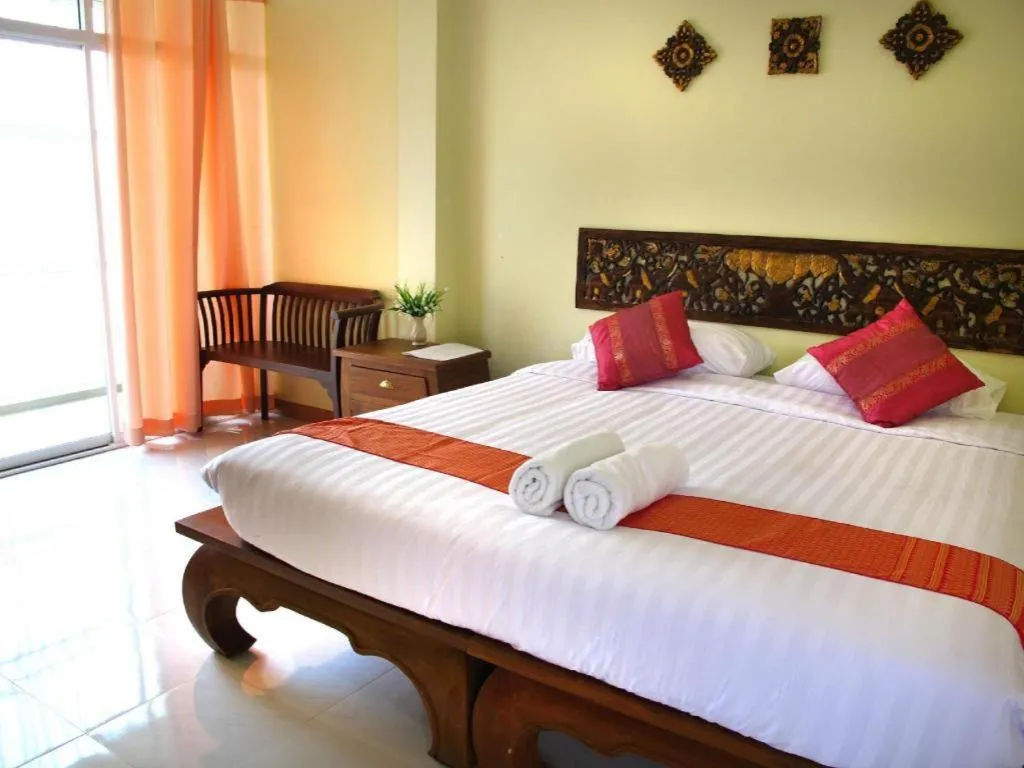 Bed in Baan Maesot Boutique Resort