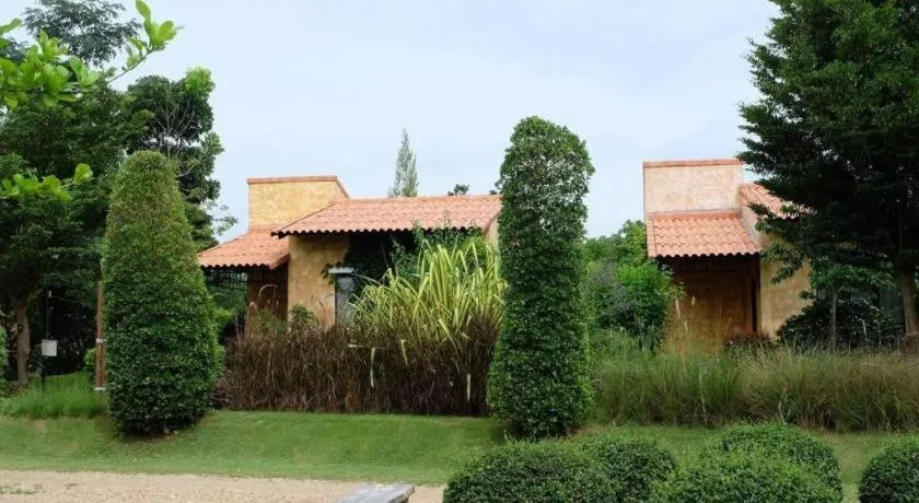 Villa Tuscany Country Resort