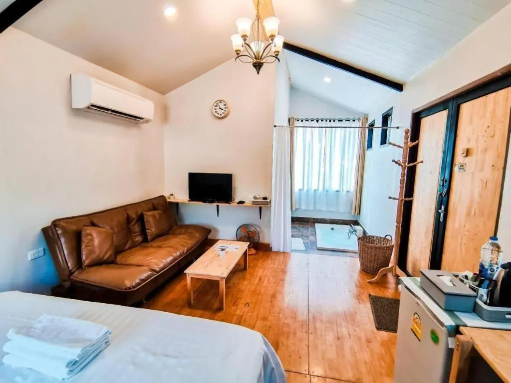 Bed in Villa Tuscany Country Resort