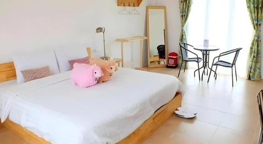 Bed in Villa Tuscany Country Resort