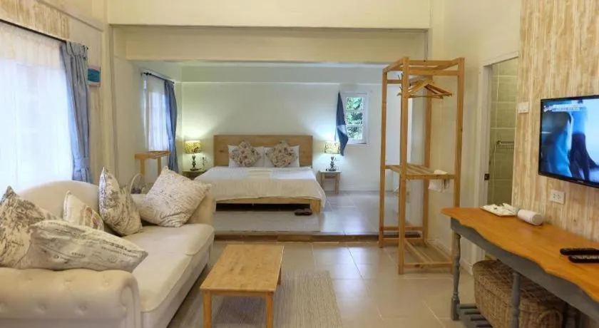 Bed in Villa Tuscany Country Resort