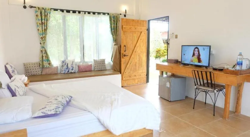 Bed in Villa Tuscany Country Resort