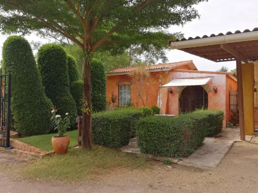 Villa Tuscany Country Resort