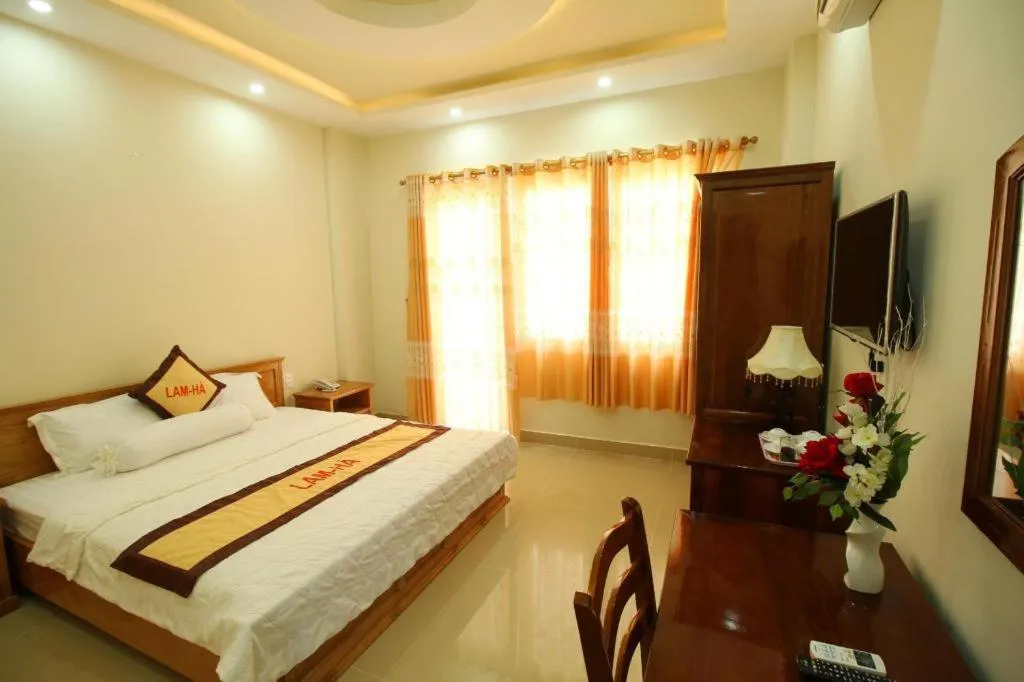 Bed in Lam Ha Resort