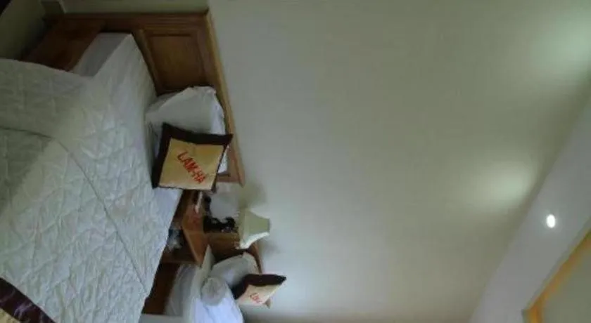 Bed in Lam Ha Resort
