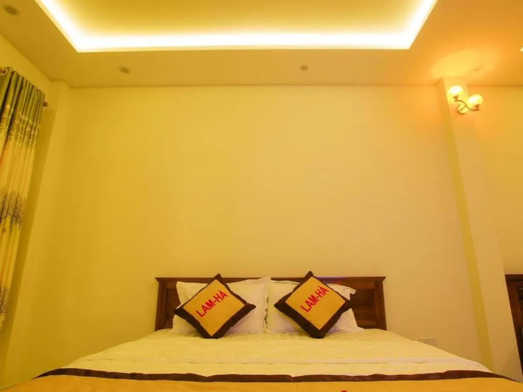 Bed in Lam Ha Resort