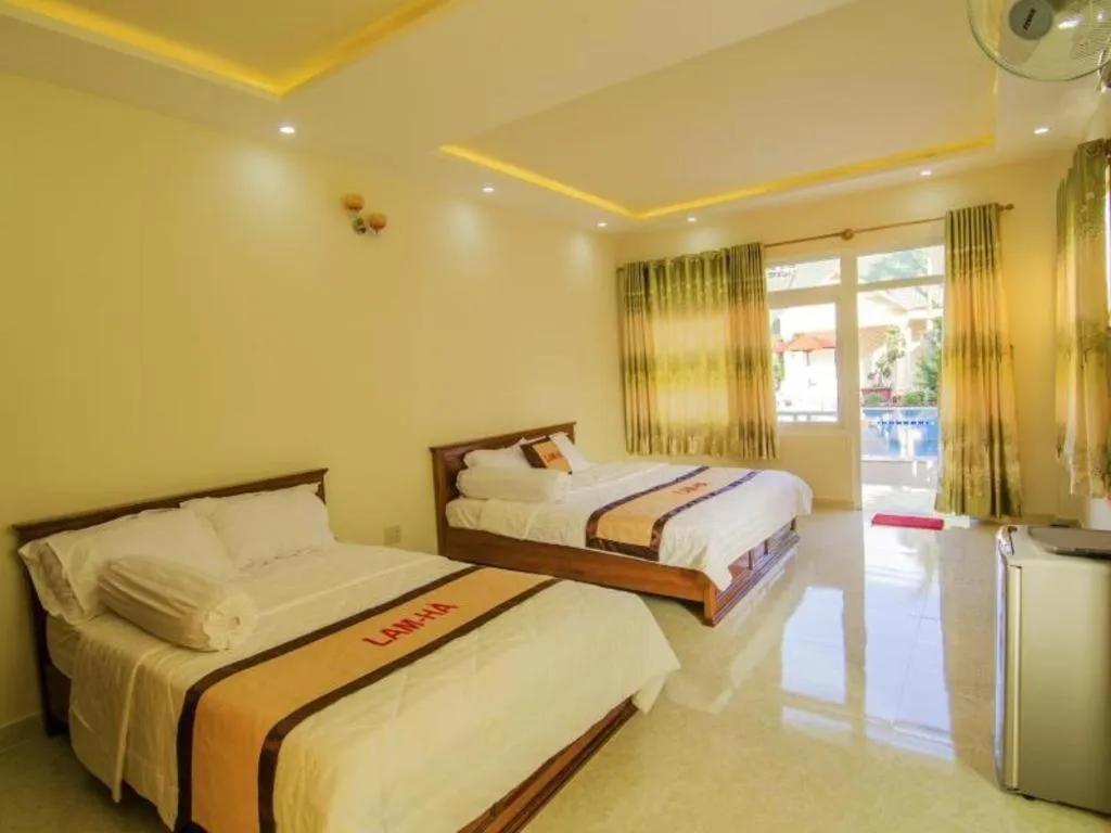 Bed in Lam Ha Resort