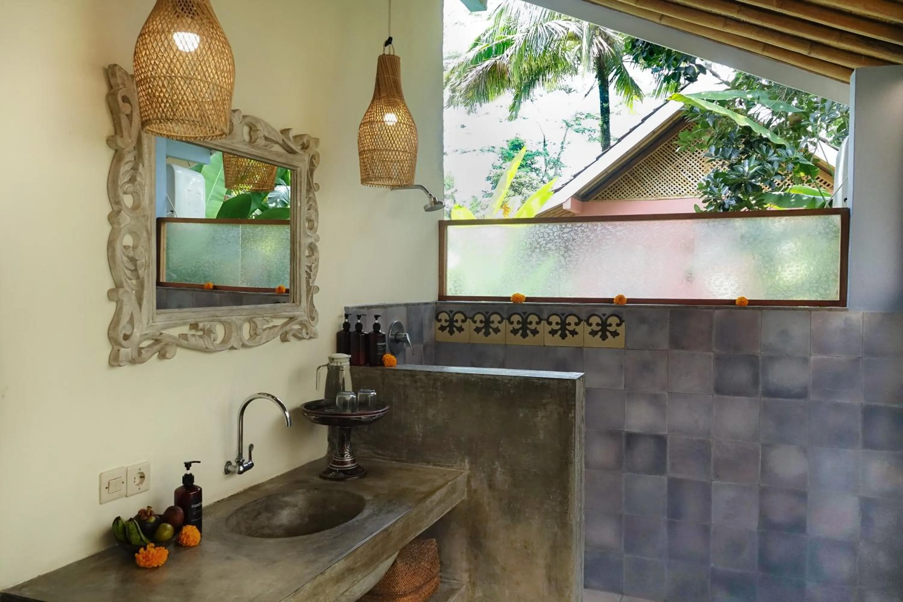 Shower in Darmada Eco Resort