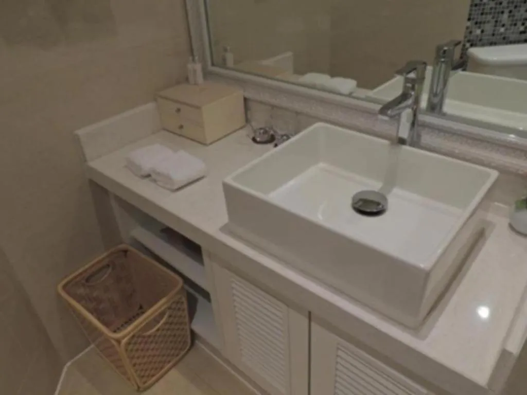 Xian Qujiang Yinzuo Hotel