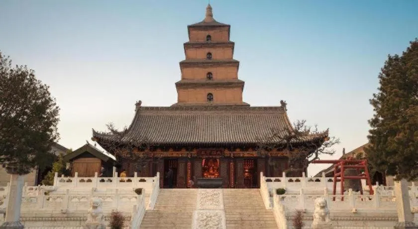 Xian Qujiang Yinzuo Hotel