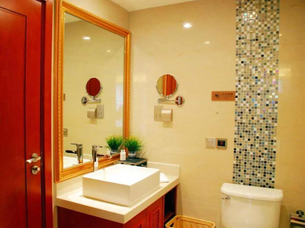 Xian Qujiang Yinzuo Hotel