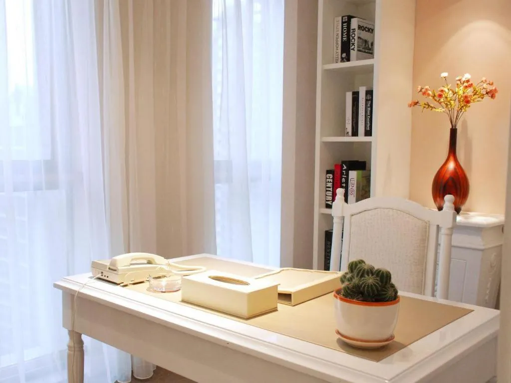 Xian Qujiang Yinzuo Hotel