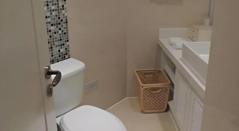 Xian Qujiang Yinzuo Hotel