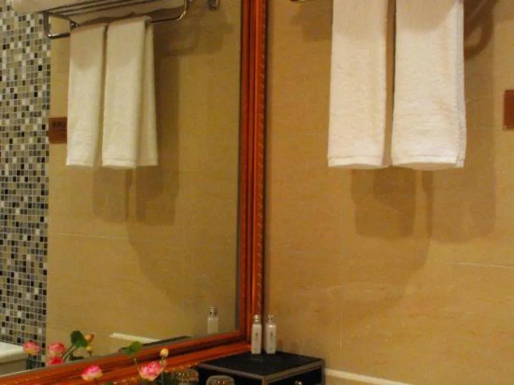 Xian Qujiang Yinzuo Hotel