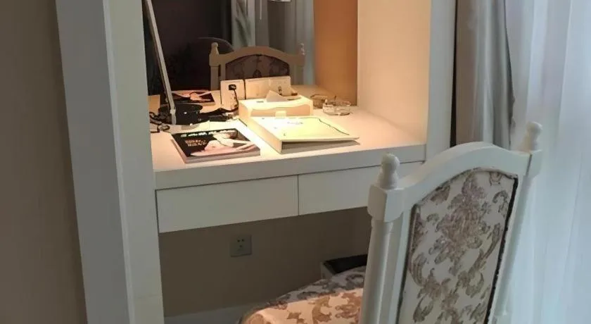 Xian Qujiang Yinzuo Hotel