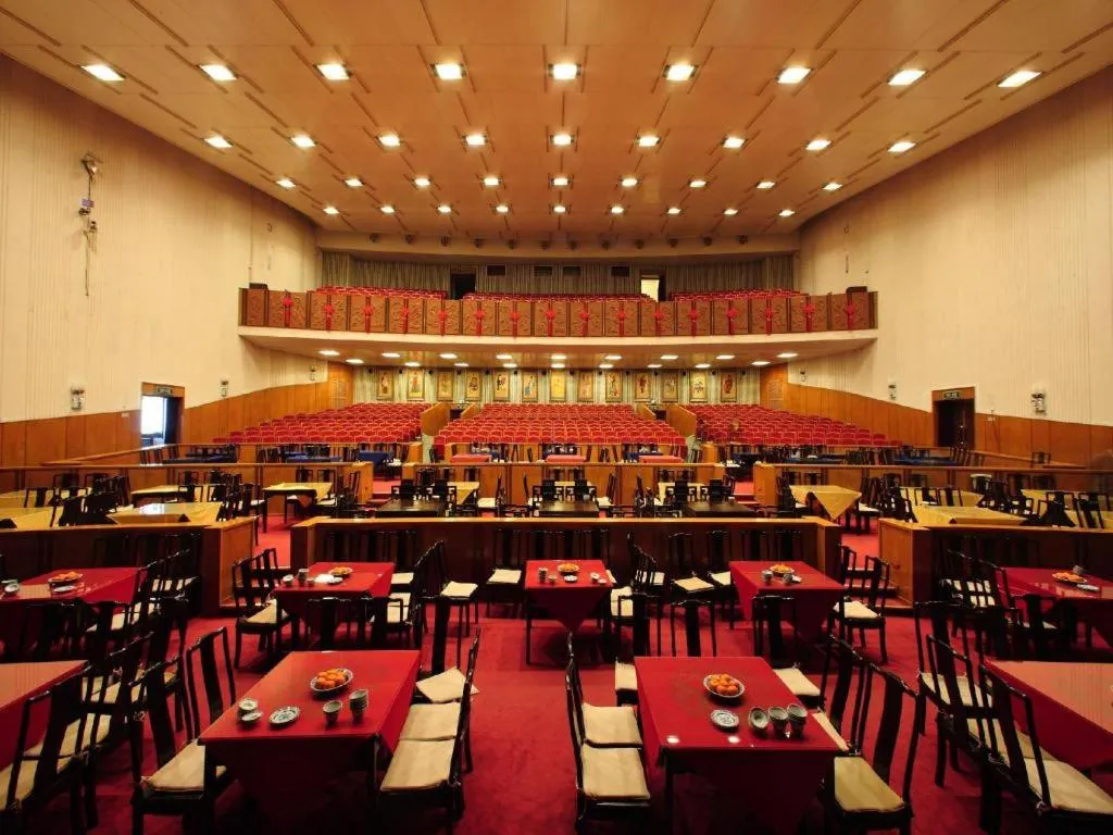 Jianguo Qianmen Hotel