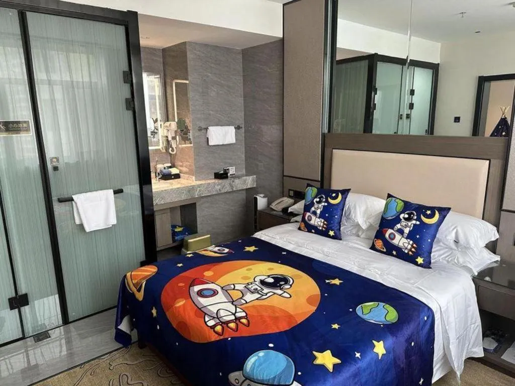 Bed in Lanzhou Hualian Hotel