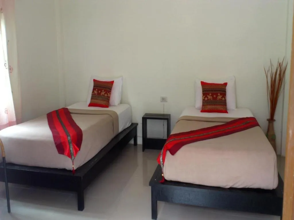 Bed in Suanlamyai Resort