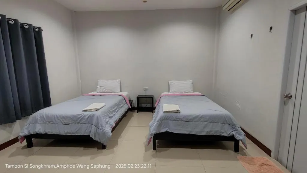 Bed in Suanlamyai Resort