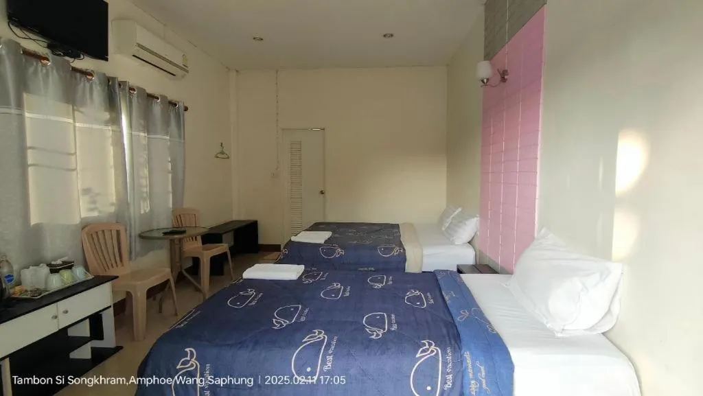 Bed in Suanlamyai Resort