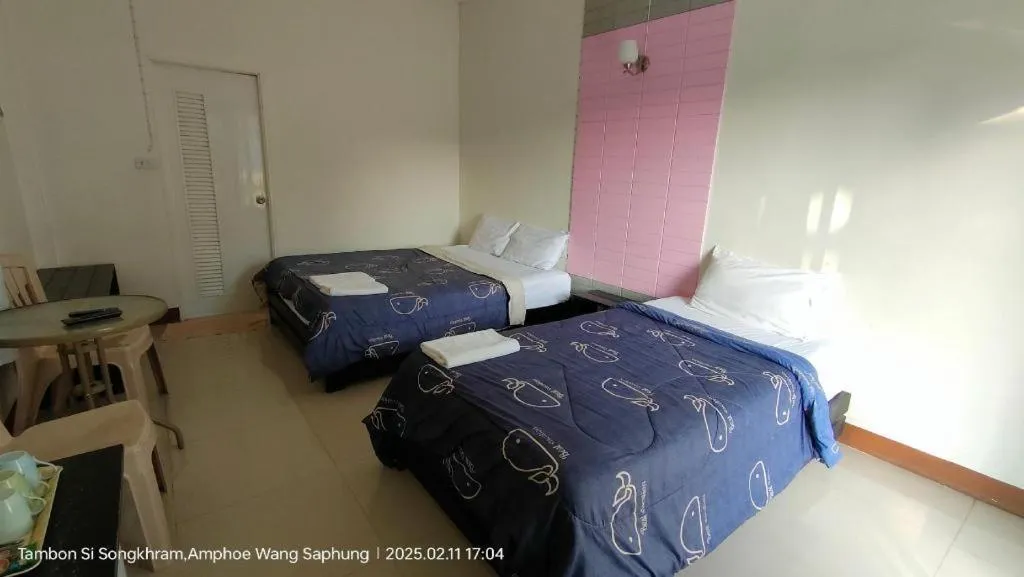 Bed in Suanlamyai Resort