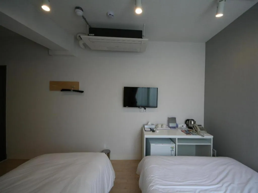 Bed in Wons Ville Myeongdong Hotel