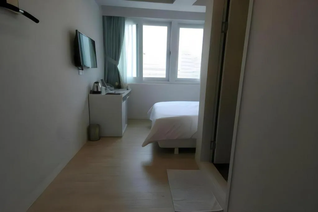 Bed in Wons Ville Myeongdong Hotel