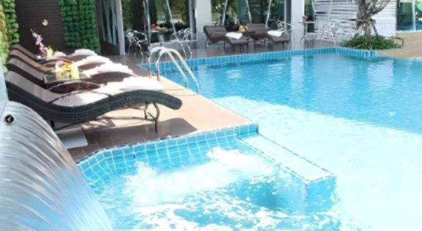 Chariot Pattaya Hotel