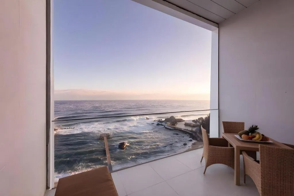 Sun Cruise Resort and Yacht