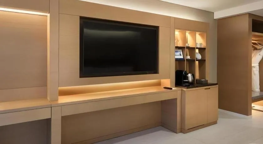 Sun Cruise Resort and Yacht