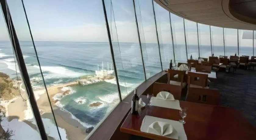 Sun Cruise Resort and Yacht