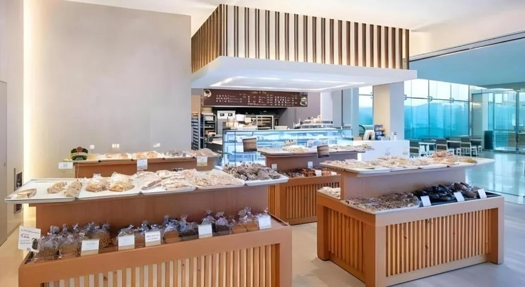 Sun Cruise Resort and Yacht